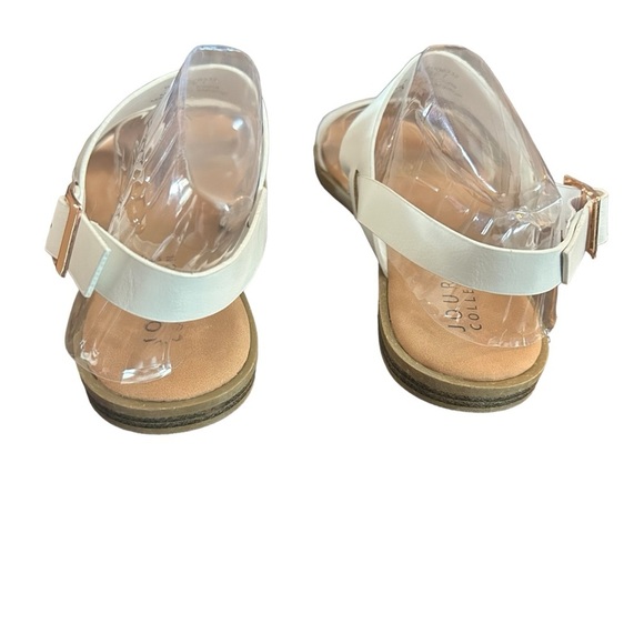 Journee Collection Lavine White Sandal Size 7 - Picture 4 of 11